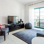 Apartament 2-b Sleeps 6 Pool Parking