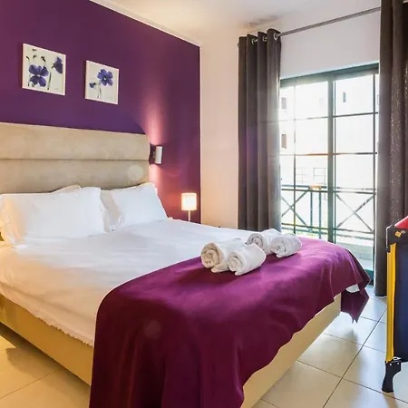 2-b Sleeps 6 Pool Parking * Albufeira