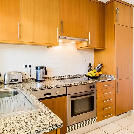 Apartment 2-b Sleeps 6 Pool Parking Albufeira